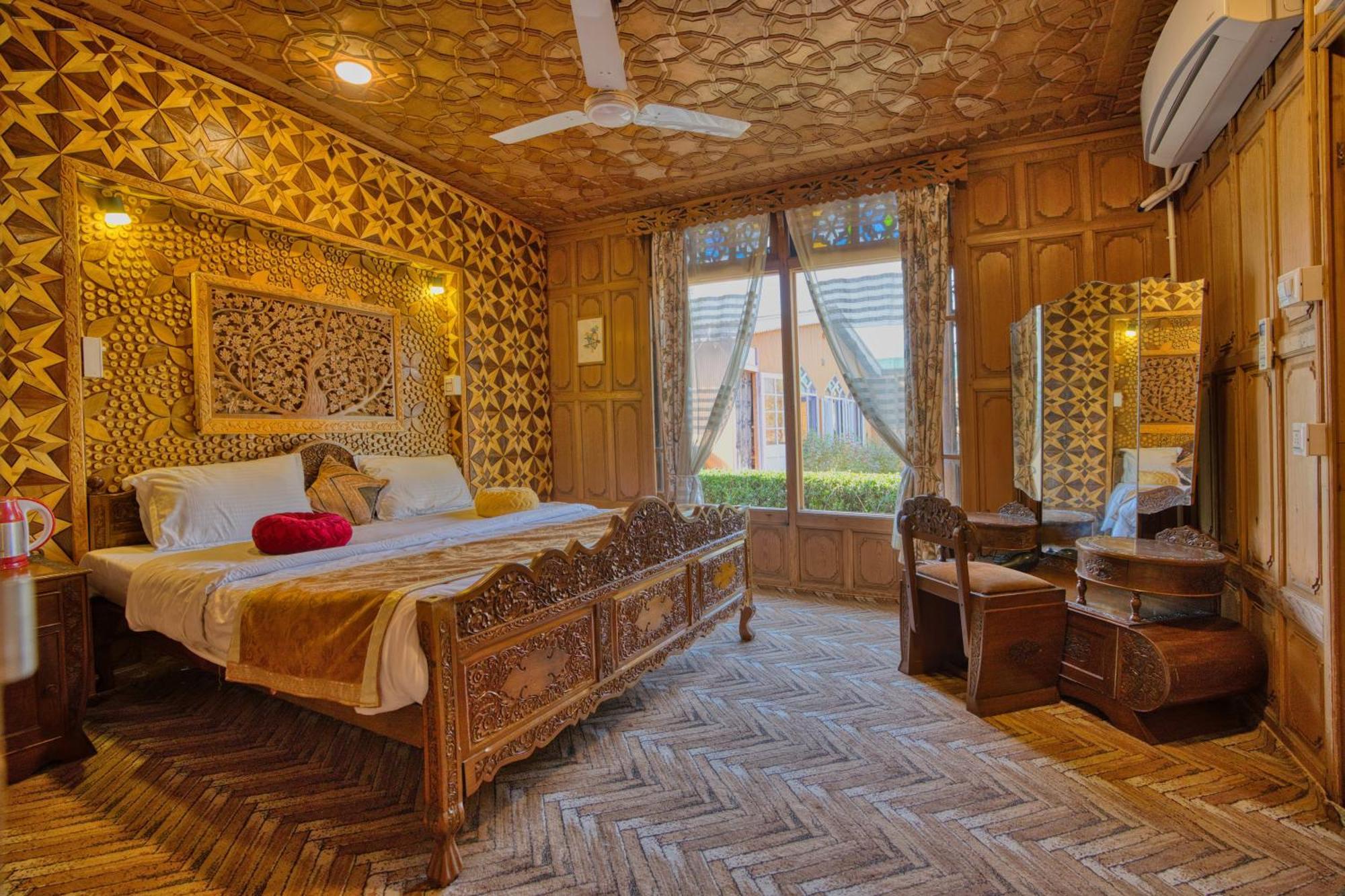 Srīnagar Best View Group Of Houseboats מראה חיצוני תמונה